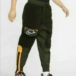 Nike Sportswear Green Sherpa Fleece Nylon Joggers